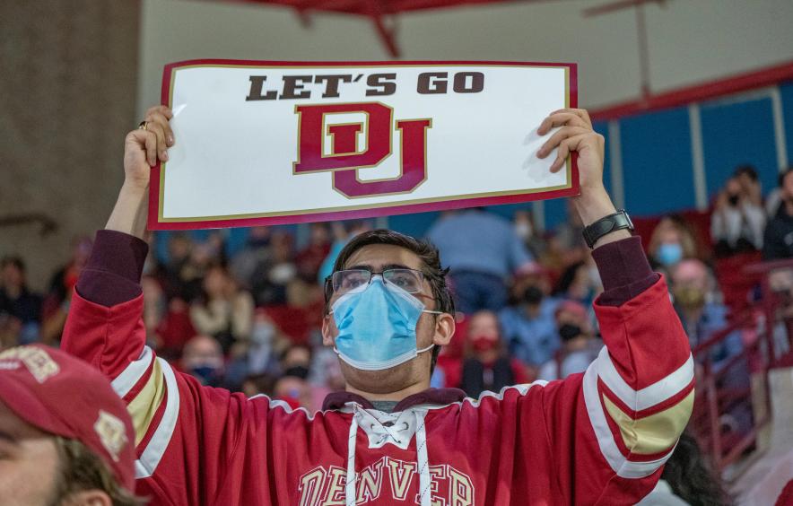 DU Hockey fan